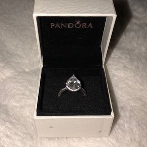 Teardrop pandora ring
